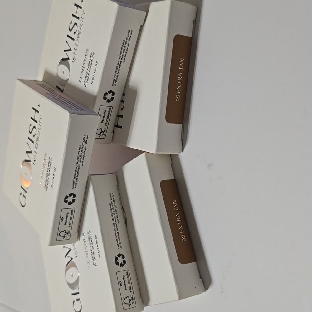 Huda Beauty Glowish Luminous Pressed Powder Shade 09 Extra TanNew New In Box - Picture 5 of 5